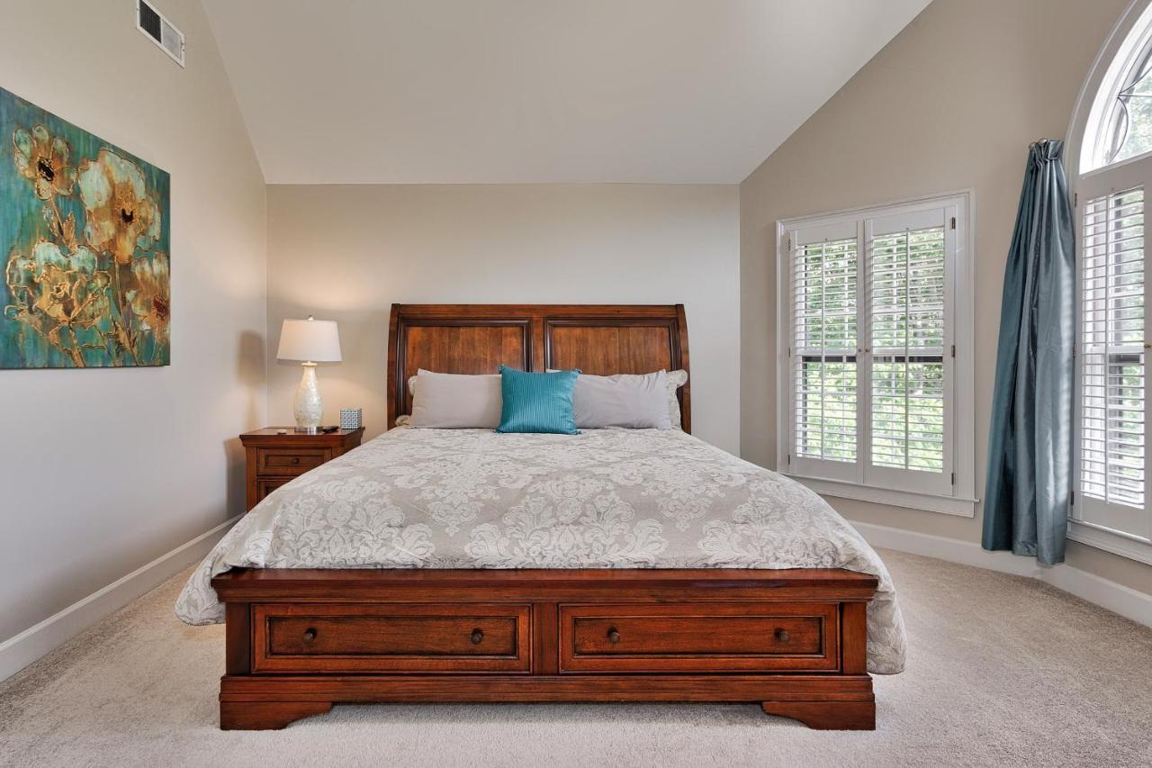 Pleasanton Courtyard Bed And Breakfast 费耶特维尔 外观 照片